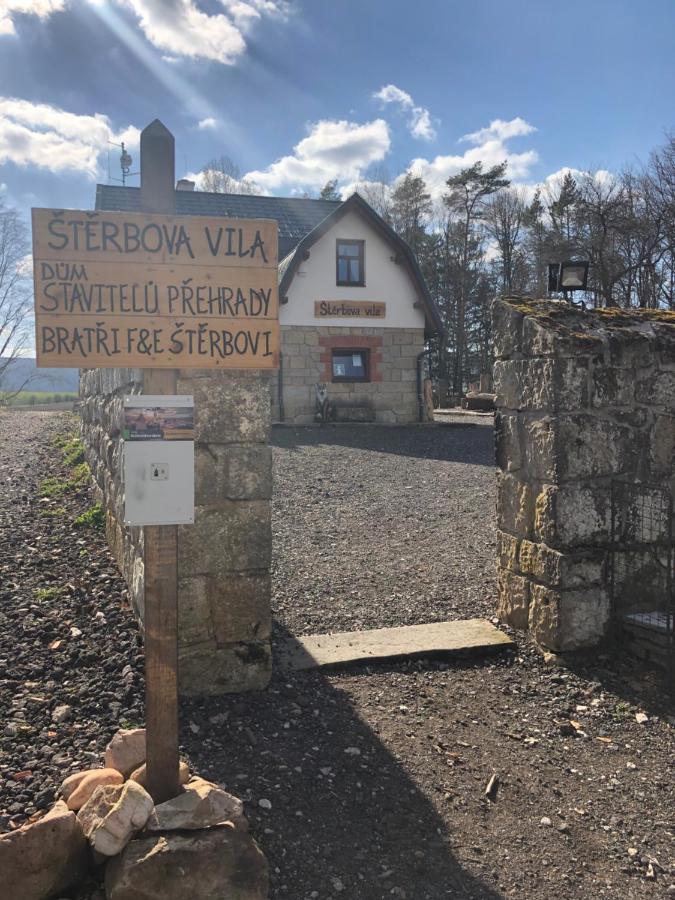 Sterbova * Bila Tremesna